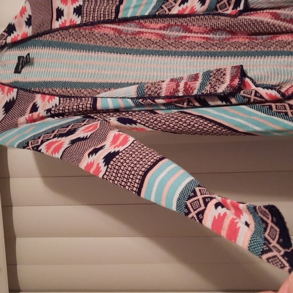 Sweater Project Brand Aztec L Asymmetrical Hemline Western Rodeo Fall Winter - Picture 1 of 5